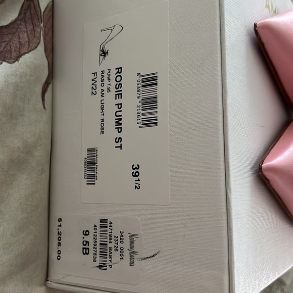 Amina Muaddi Rosie light pink pump size 39.5 excellent condition - Picture 8 of 10